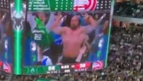 Ryback se pořádně odvázal na zápase NBA