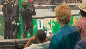 Hezké gesto Lindy McMahon pro mladého fanouška na placené akci WWE Money in the Bank