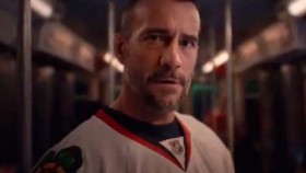 CM Punk je součástí otevíracího videa NHL týmu Chicago Blackhawks