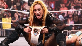 Po katastrofální sledovanosti show RAW přišel obrovský úspěch NXT s Becky Lynch