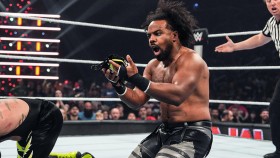 Xavier Woods odmaskoval Reye Mysteria a dostal zápas o titul