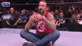 CM Punk je údajně v AEW nešťastný a ve středeční show šel dokonce mimo scénář