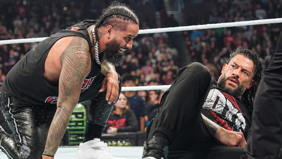 Možný náznak, že Roman Reigns a Jimmy Uso získají pomoc z RAW