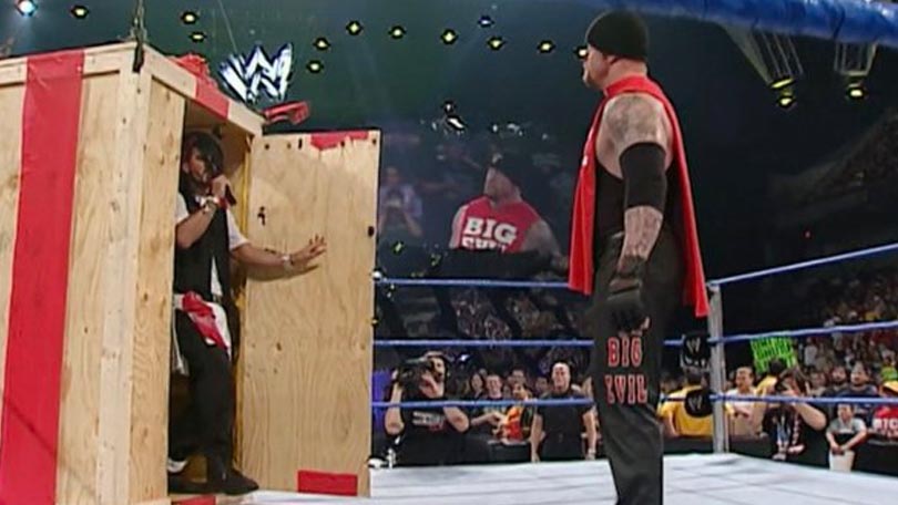 Odpověď Undertakera na tvrzení, že Kanyona příliš silně udeřil židlí, protože byl gay