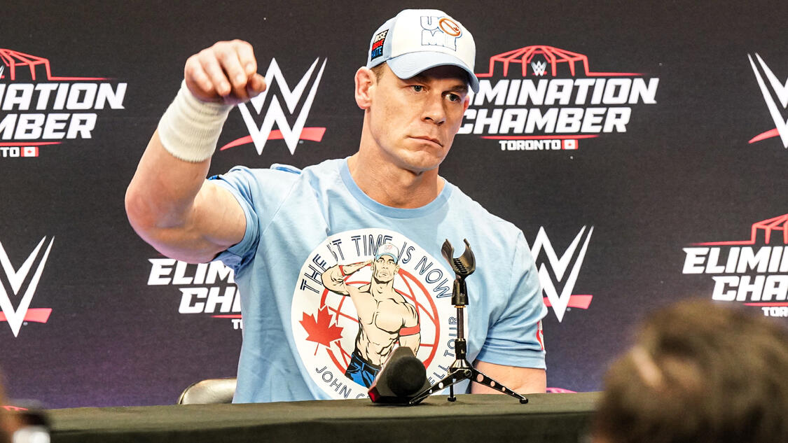 John Cena zveřejnil tajemné zprávy před svým dnešním návratem v RAW