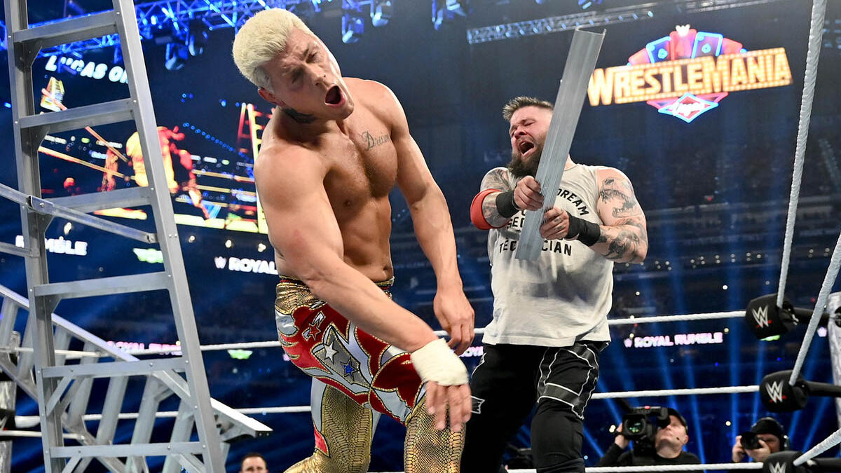 Budoucnost Codyho Rhodese v WWE je po brutálním Ladder zápase na Royal Rumble nejistá