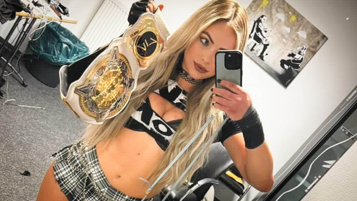 FOTO: Liv Morgan dostala brutální výprask od Rhey Ripley