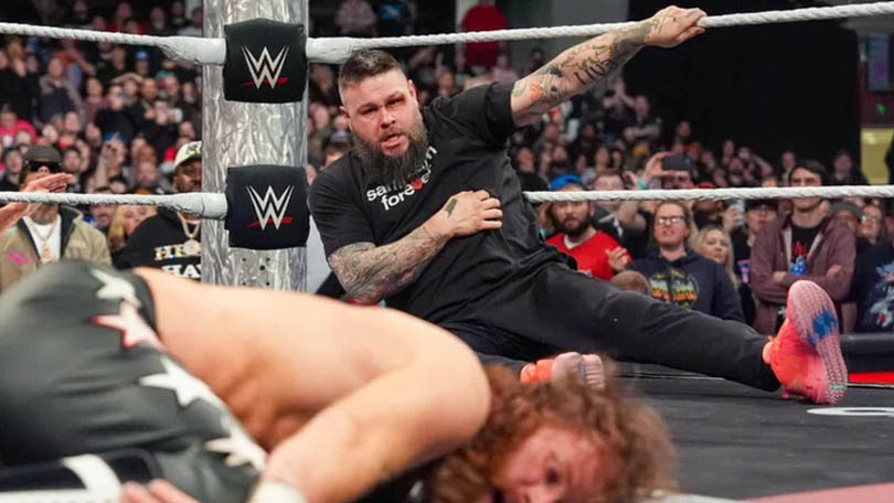 Kevin Owens vyzval Samiho Zayna, aby si ho našel v Torontu na Elimination Chamber