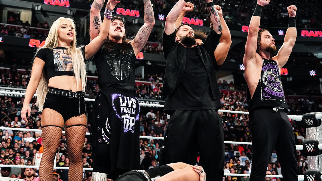 Videa (videos) - WWE RAW