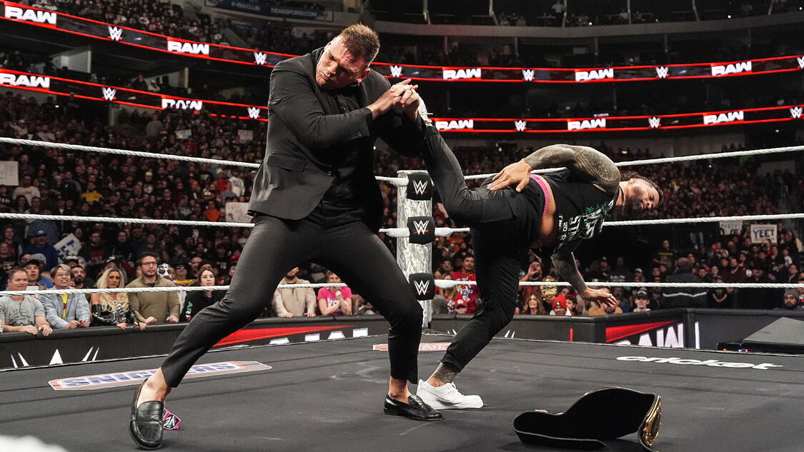 Videa (videos) - WWE RAW